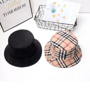 Reversible Plaid Bucket Hat (2 in 1 )